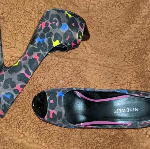 Open toe pump - Picture 2 of 3